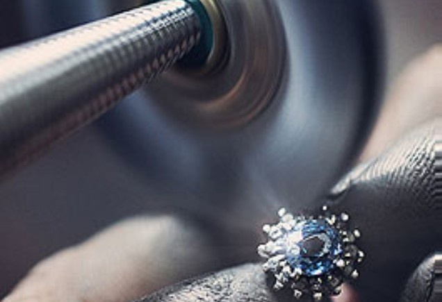 pcb在线激光镭雕机保养方法