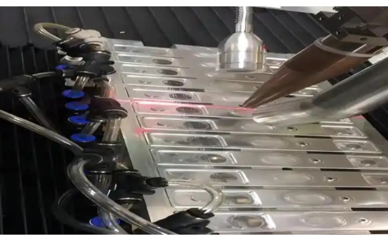 精密钣金焊接自动化方案