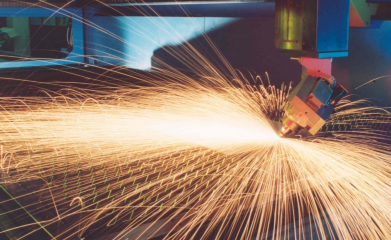 不同波长激光对材料吸收率与切割效率对比