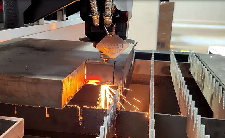 铝基板机vs精密机：电子制造专用设备价格对比